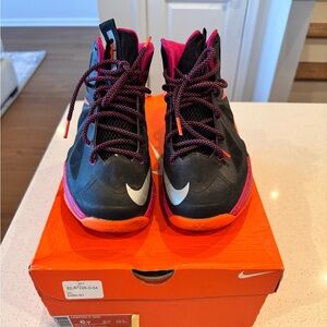 Nike LeBron 10 'Floridian' men size 6 in excellent condition!